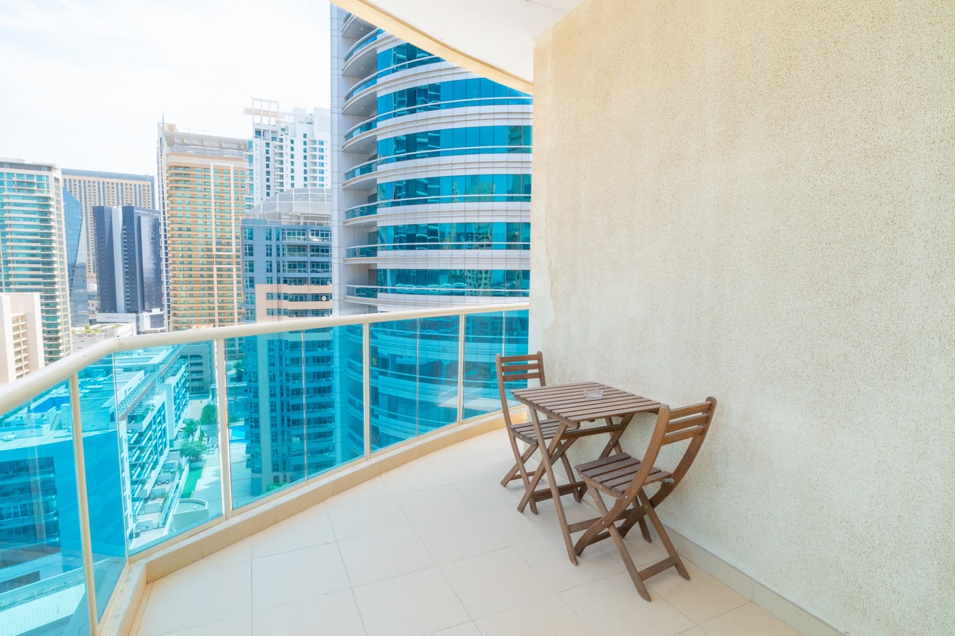 Stunning 2BR Apt in Yacht Bay Marina - Near Metro 13 Vacation Homes