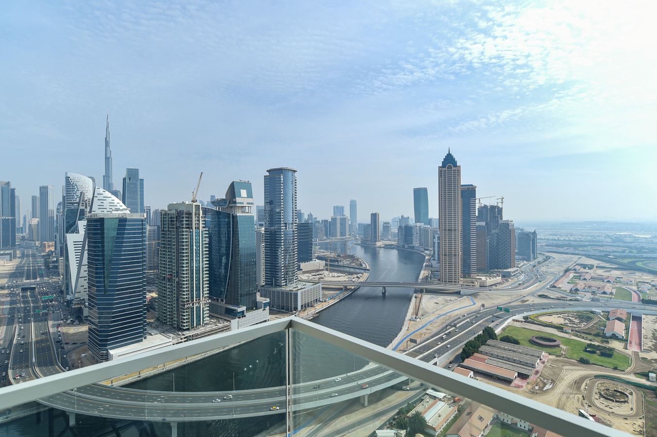 Dubai Canal View 1 BR Premium Apt - Amna Tower Luxury Escapes