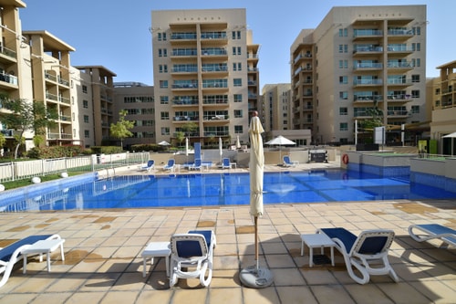 Lovely 1bed apartment in Nakheel Greens 19 Luxury Escapes