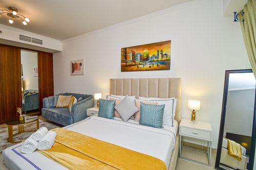 Stylish Studio Apt - Goldcrest Executives JLT 7 Luxury Escapes