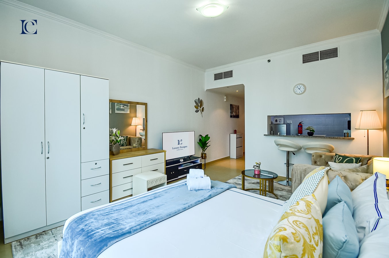 New Lake View Studio in JLT - near metro - SLV 8 Vacation Homes