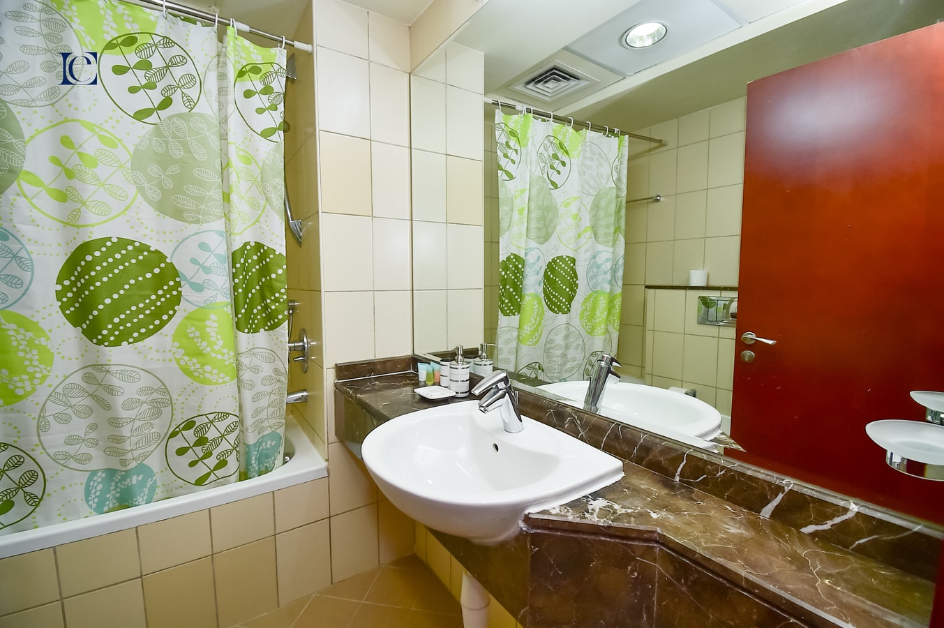 New Lake View Studio in JLT - near metro - SLV 14 Vacation Homes