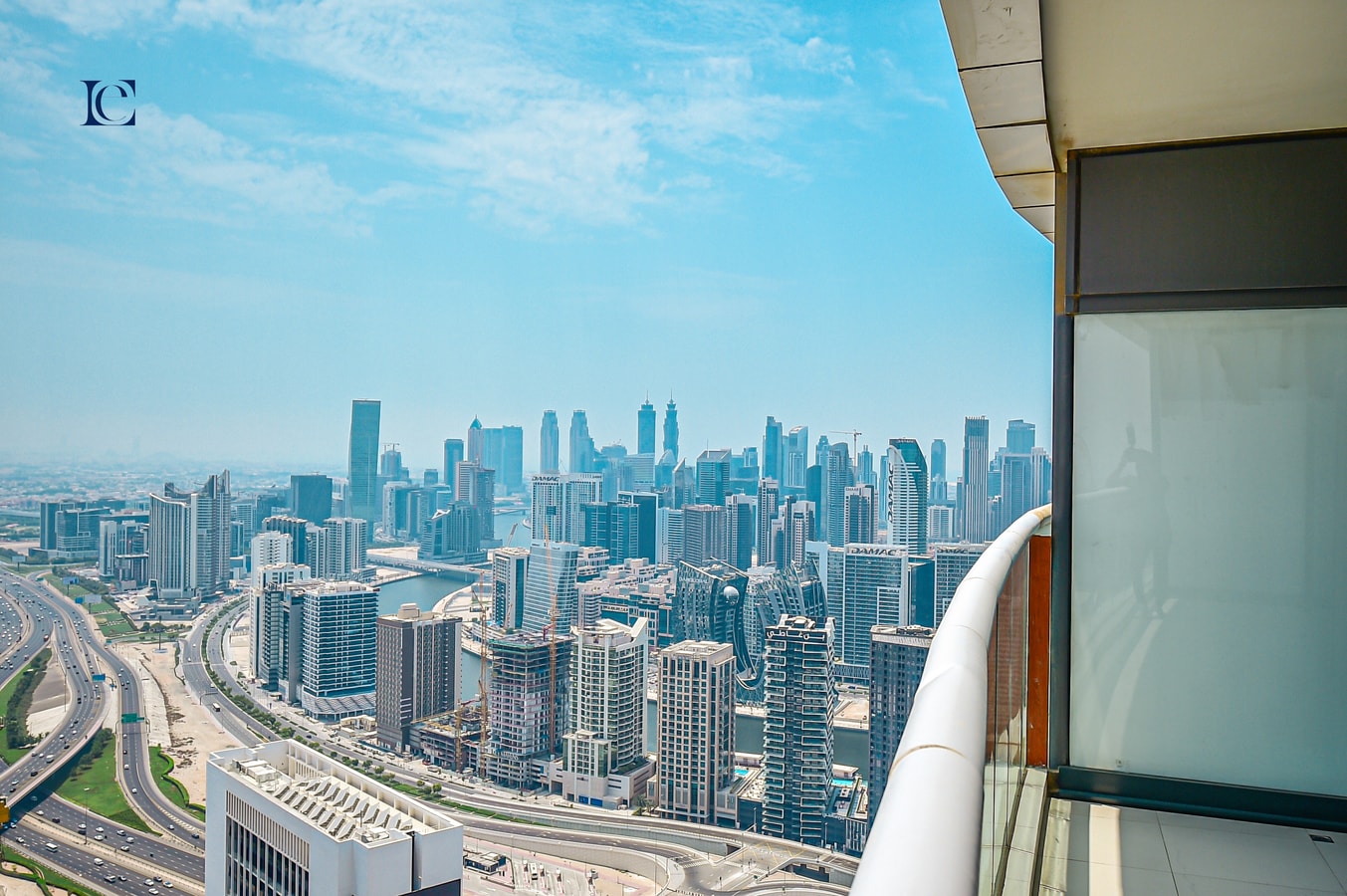 Premium 1BR - Paramount Tower Business Bay - PAR 26 Vacation Homes