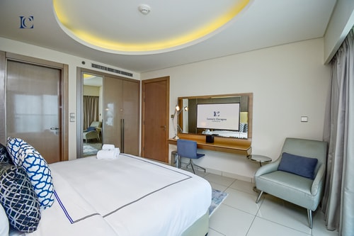 Premium 1BR - Paramount Tower Business Bay - PAR 13 Vacation Homes