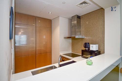 Premium 1BR - Paramount Tower Business Bay - PAR 21 Vacation Homes