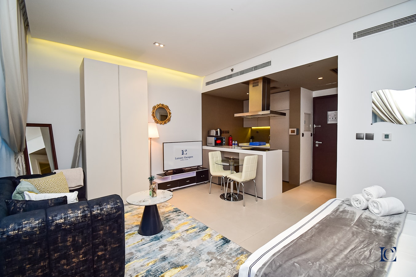 Studio in Dubai Marina close to metro -West Avenue 5 Vacation Homes