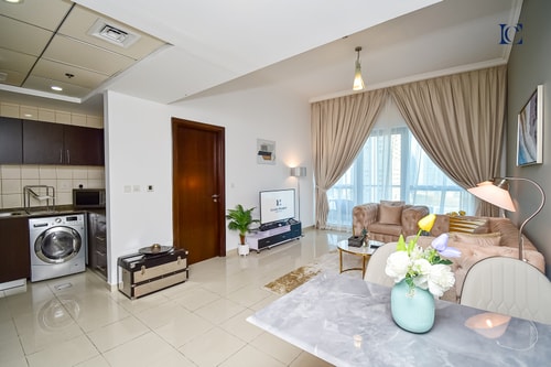 Stunning Marina view apartment in Dubai Marina - MRN 7 Luxury Escapes