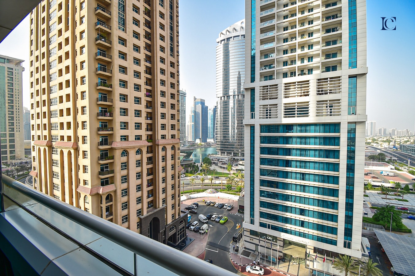 Modern Studio Apt - Goldcrest Views 2 JLT 17 Vacation Homes