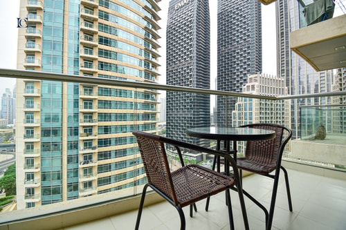 1BR Apartment with Burj Khalifa View - Loft Downtown. 12 Luxury Escapes