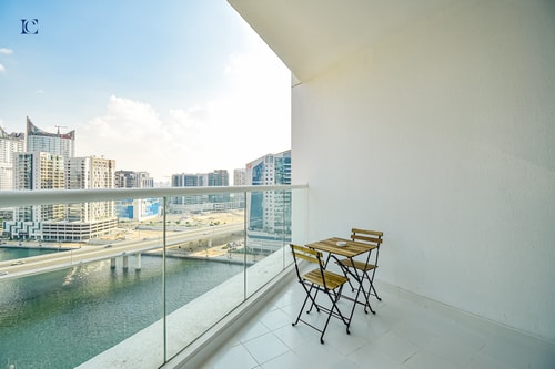 Amazing Studio Apt with Canal View - Damac Prive 9 Luxury Escapes