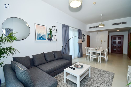 Stylish 1BR Apt - Near Metro in Dubai Marina - CAS 5 Luxury Escapes