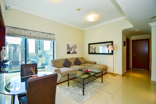 Budget 1BR Apt in Time Place Marina - Near Metro 4 Luxury Escapes