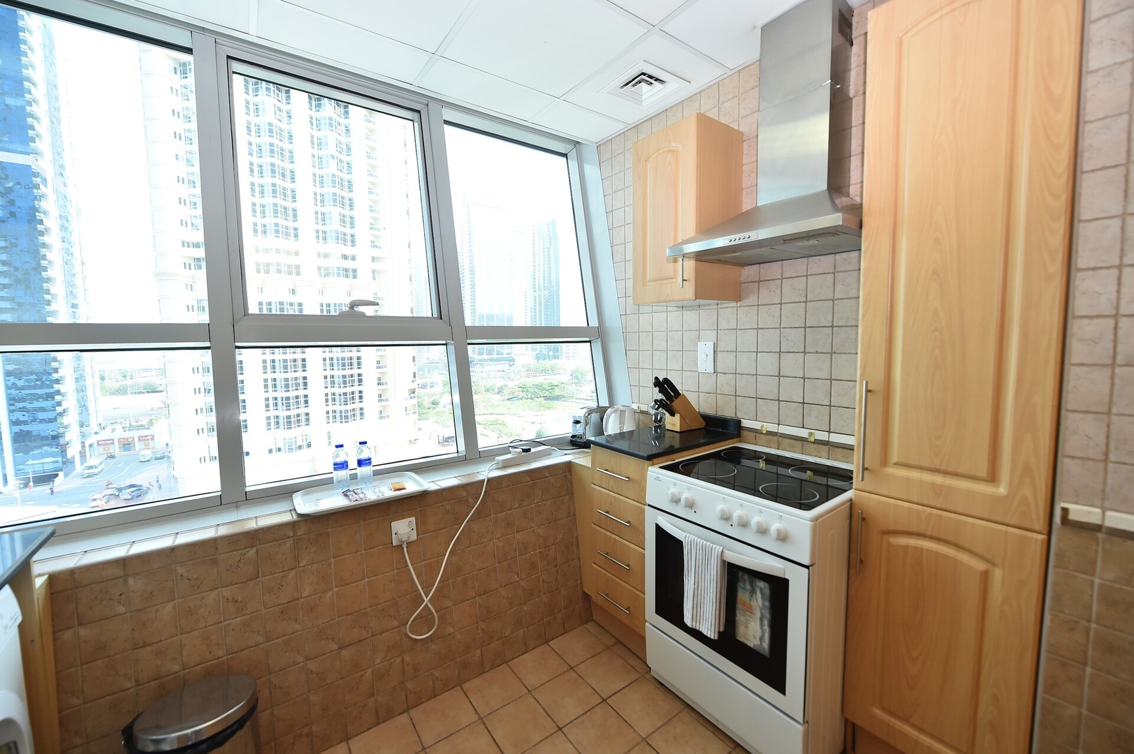 Modern 1BR near the Metro in Armada Tower 3 - AWD 27 Vacation Homes