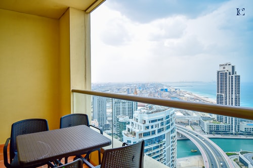 Amazing Sea-view 4BR + Maids in JBR Beach - Shams 18 Luxury Escapes