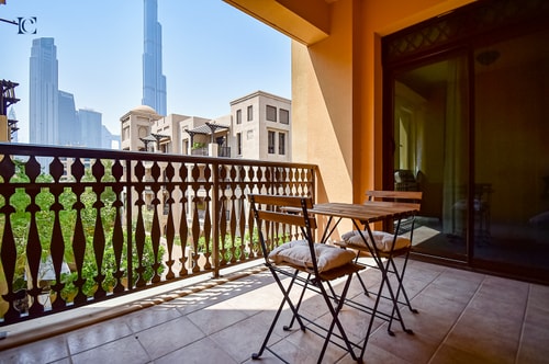 Burj Khalifa View - 1BR Apt in Zaafaran Downtown Luxury Escapes