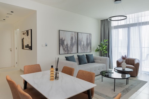 Stylish 2BR with Balcony in Burj Crown Downtown Luxury Escapes