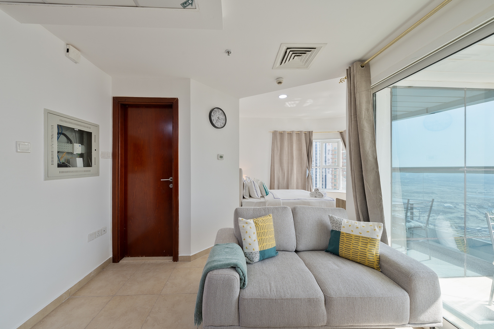 Modern furnished studio with balcony in JLT - BRK 9 Vacation Homes
