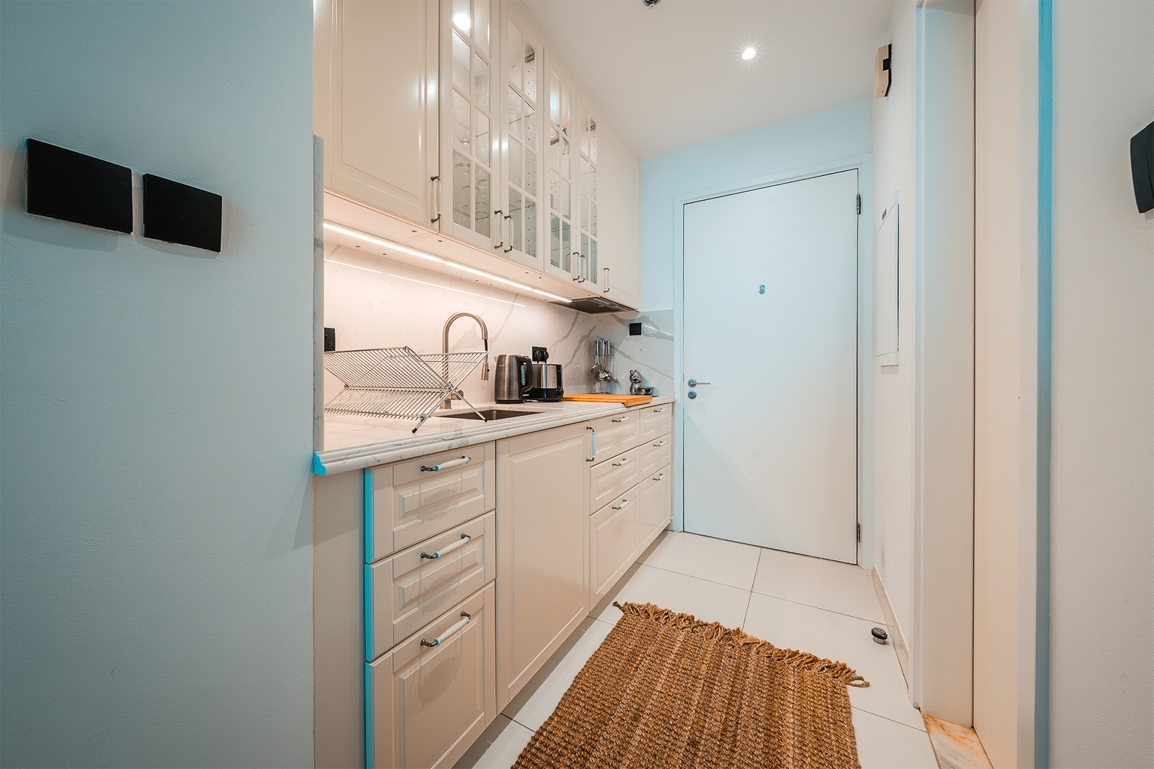 Seaview Studio Apartment in Palm Jumeirah 6 Vacation Homes