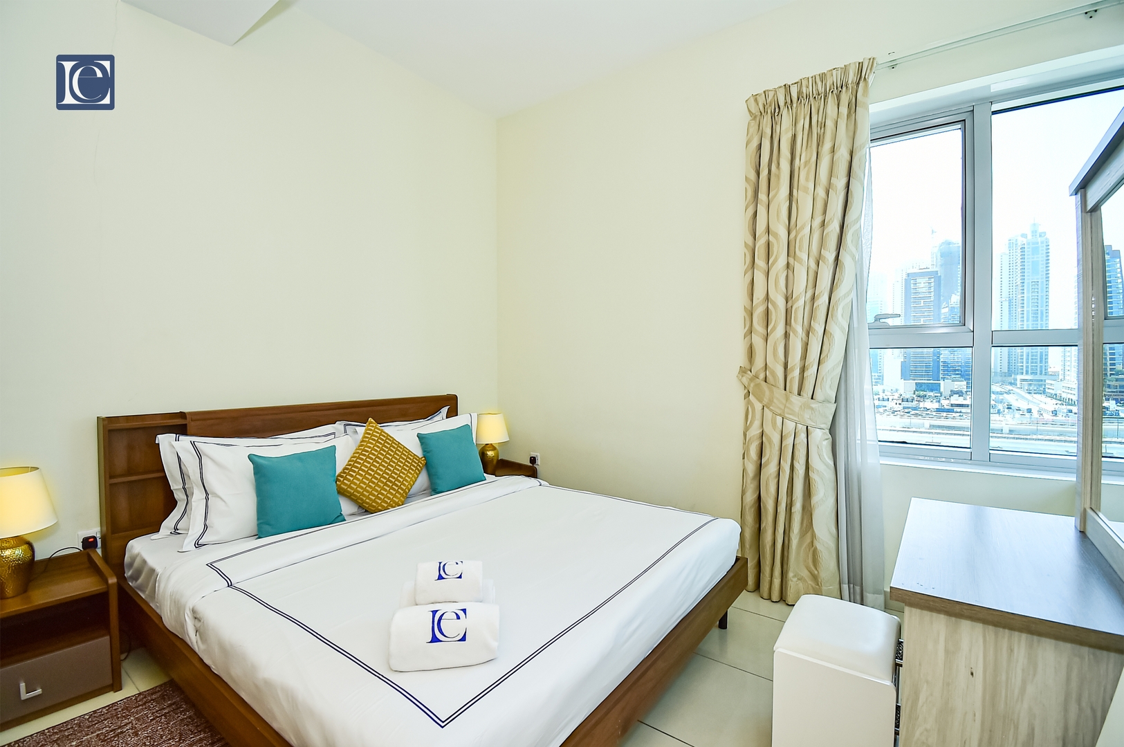 Modern 1BR near the Metro in Armada Tower 3 - AWD 5 Vacation Homes