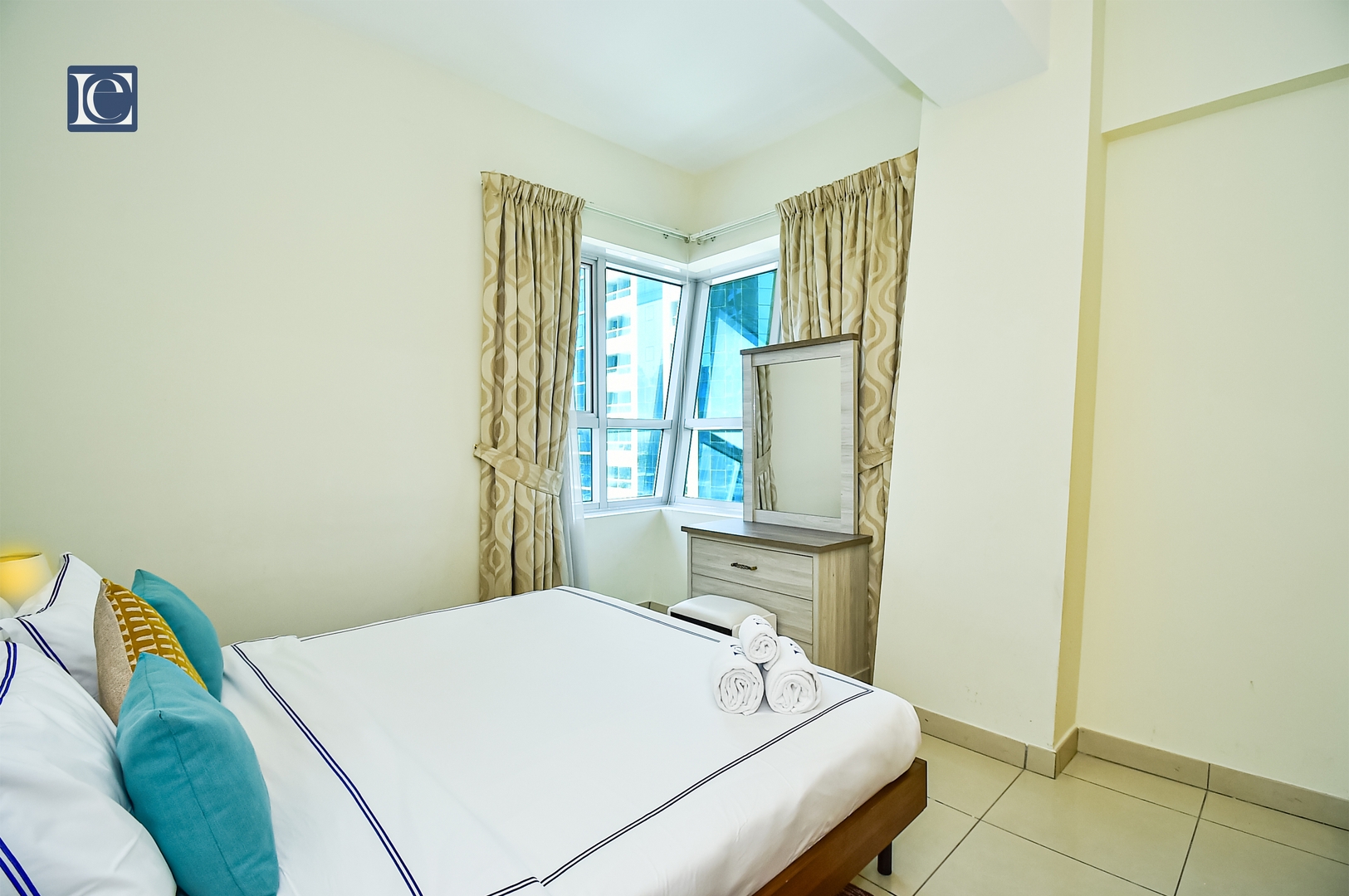 Modern 1BR near the Metro in Armada Tower 3 - AWD 25 Vacation Homes