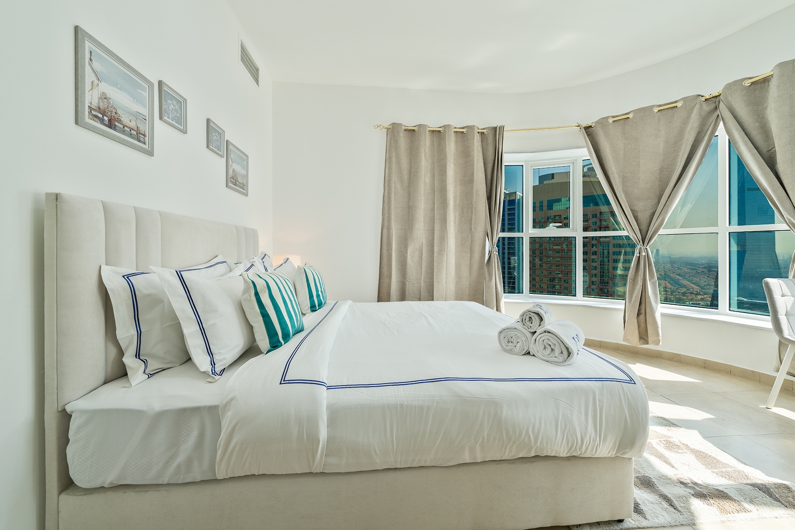 Modern furnished studio with balcony in JLT - BRK 25 Vacation Homes