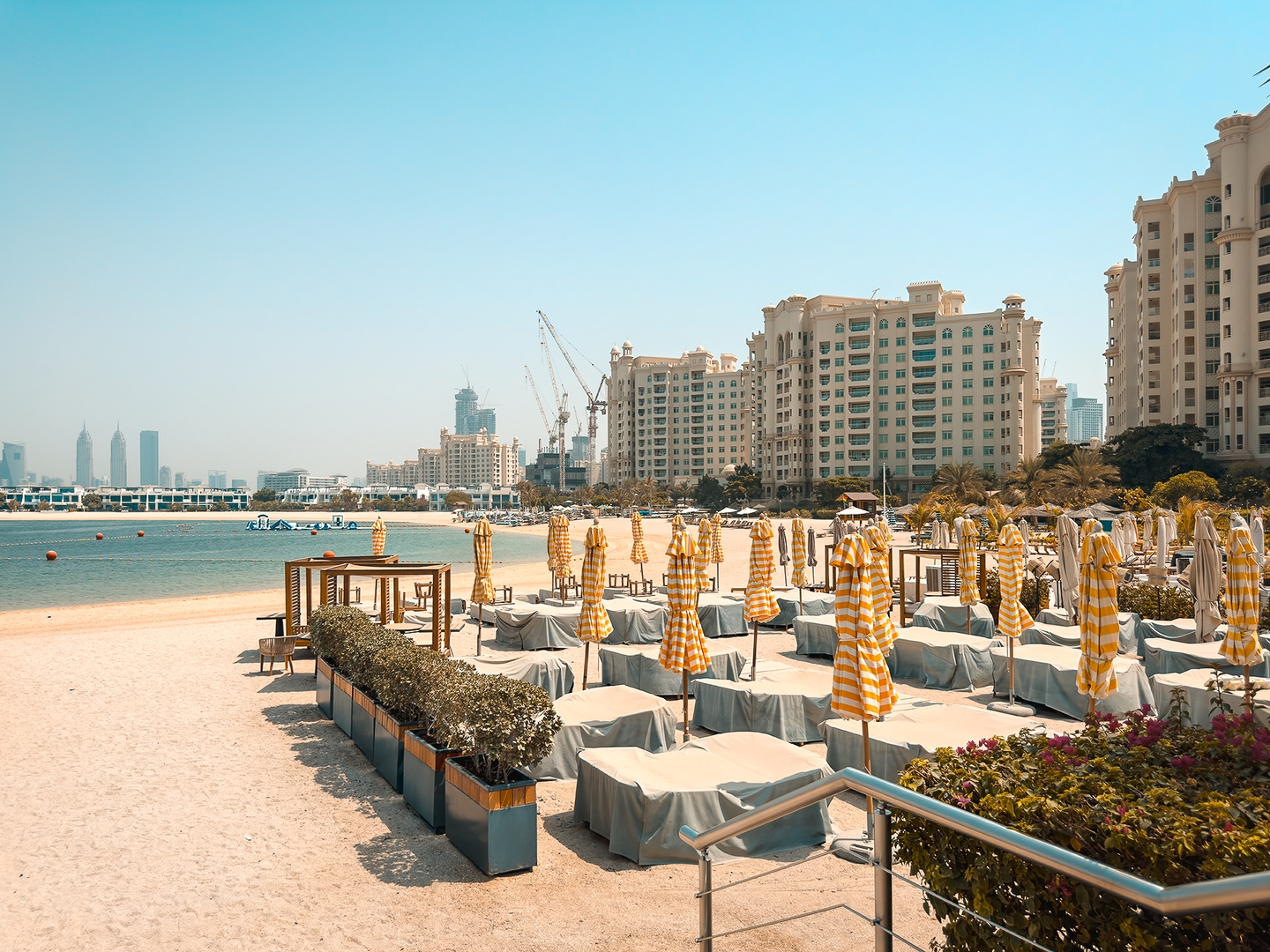 Seaview Studio Apartment in Palm Jumeirah 24 Vacation Homes