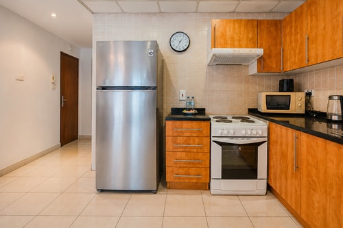 MVT - 1BR with Balcony & Stunning Marina View. 16 Vacation Homes