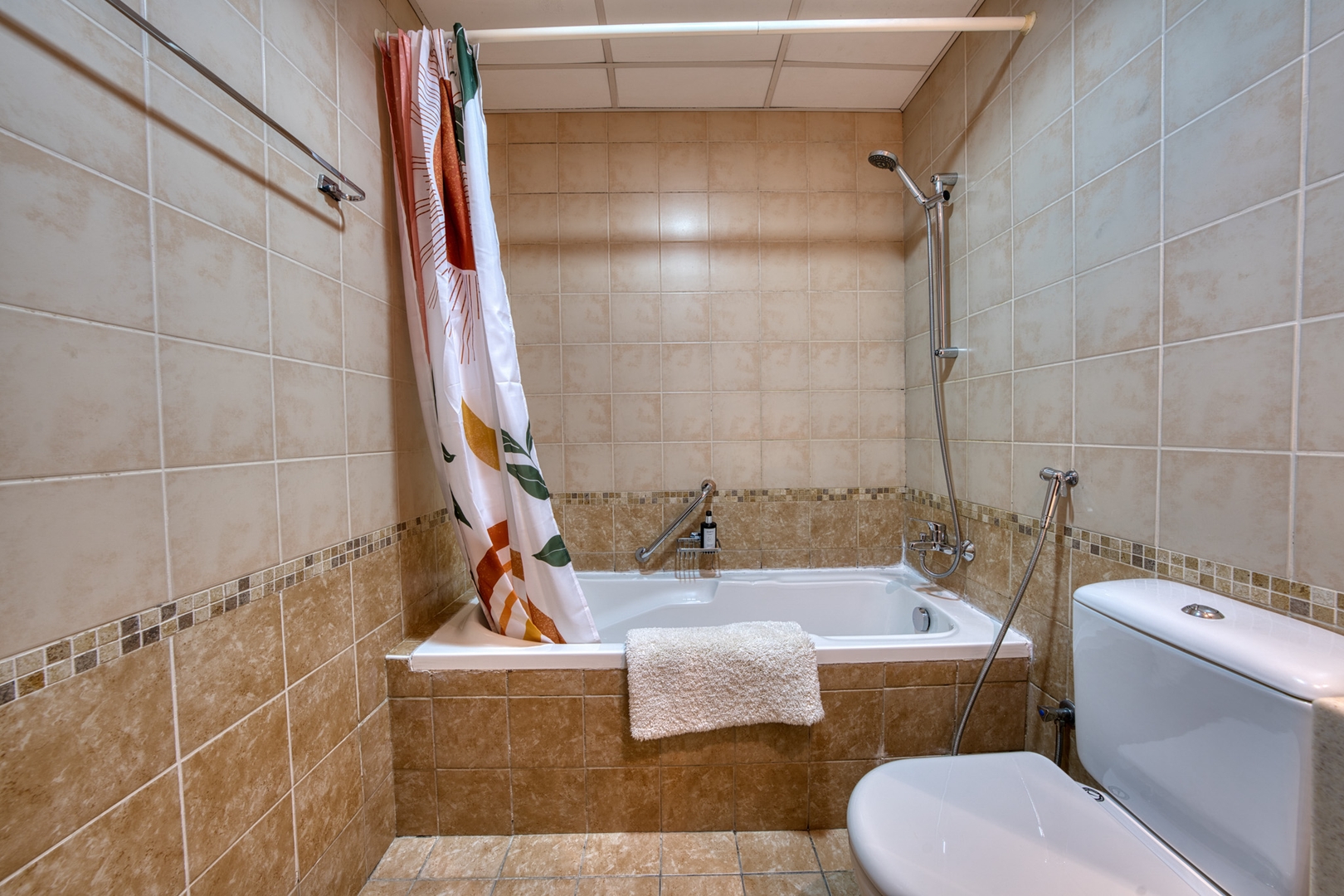 MVT - 1BR with Balcony & Stunning Marina View. 10 Vacation Homes