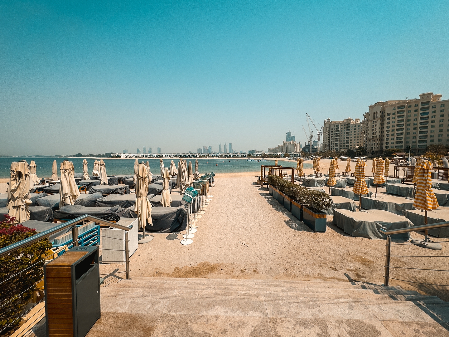 Seaview Studio Apartment in Palm Jumeirah 23 Vacation Homes