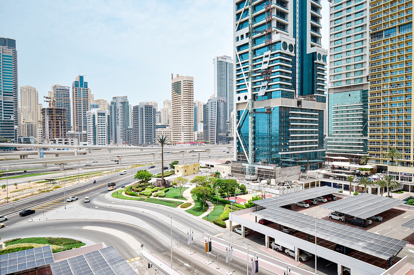 Budget Studio in Dubai Gate 2 JLT - Near Metro 15 Vacation Homes