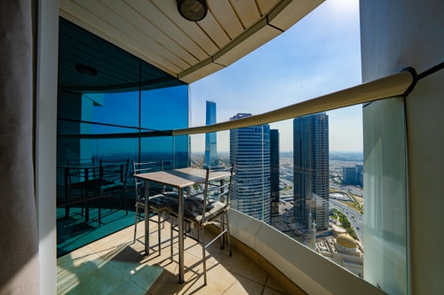 Modern furnished studio with balcony in JLT - BRK 8 Vacation Homes