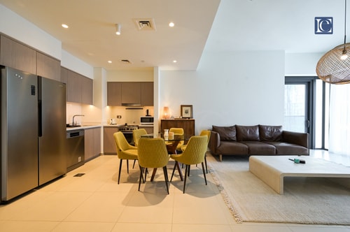 Stylish Downtown Dubai Stay |Act 1 Act 2 Tower 1 8 Vacation Homes