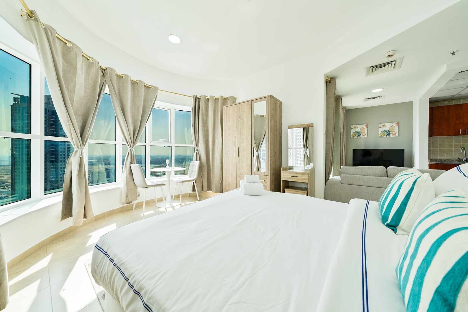 Modern furnished studio with balcony in JLT - BRK 14 Vacation Homes