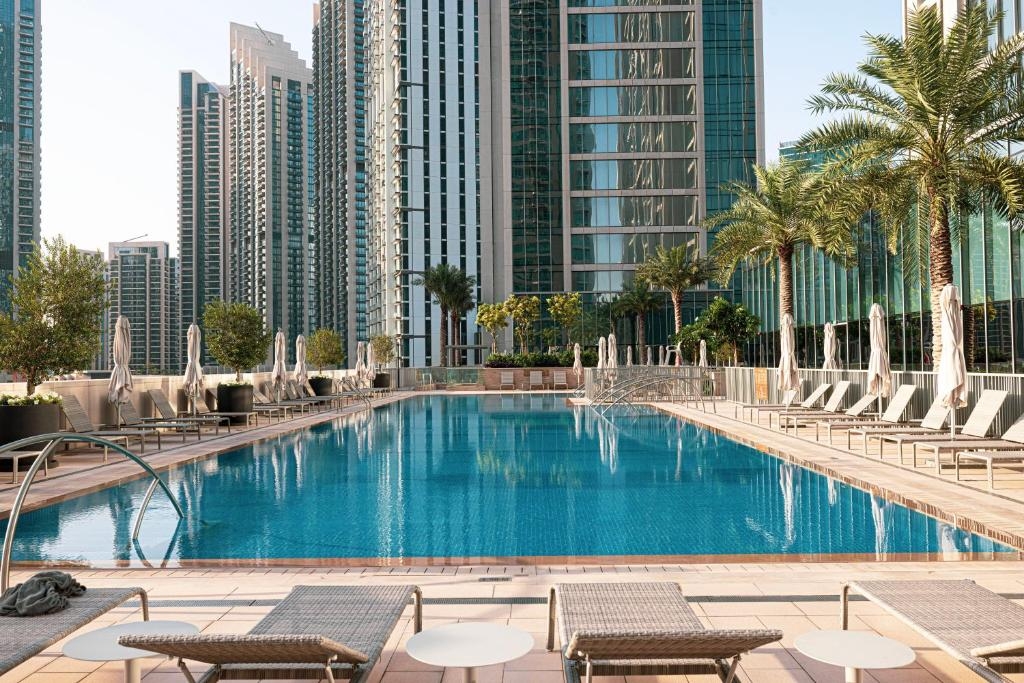 Stylish 2BR Apt with City View in Forte Downtown 23 Vacation Homes