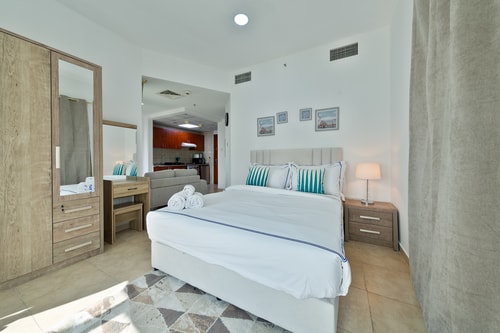 Modern furnished studio with balcony in JLT - BRK 13 Vacation Homes