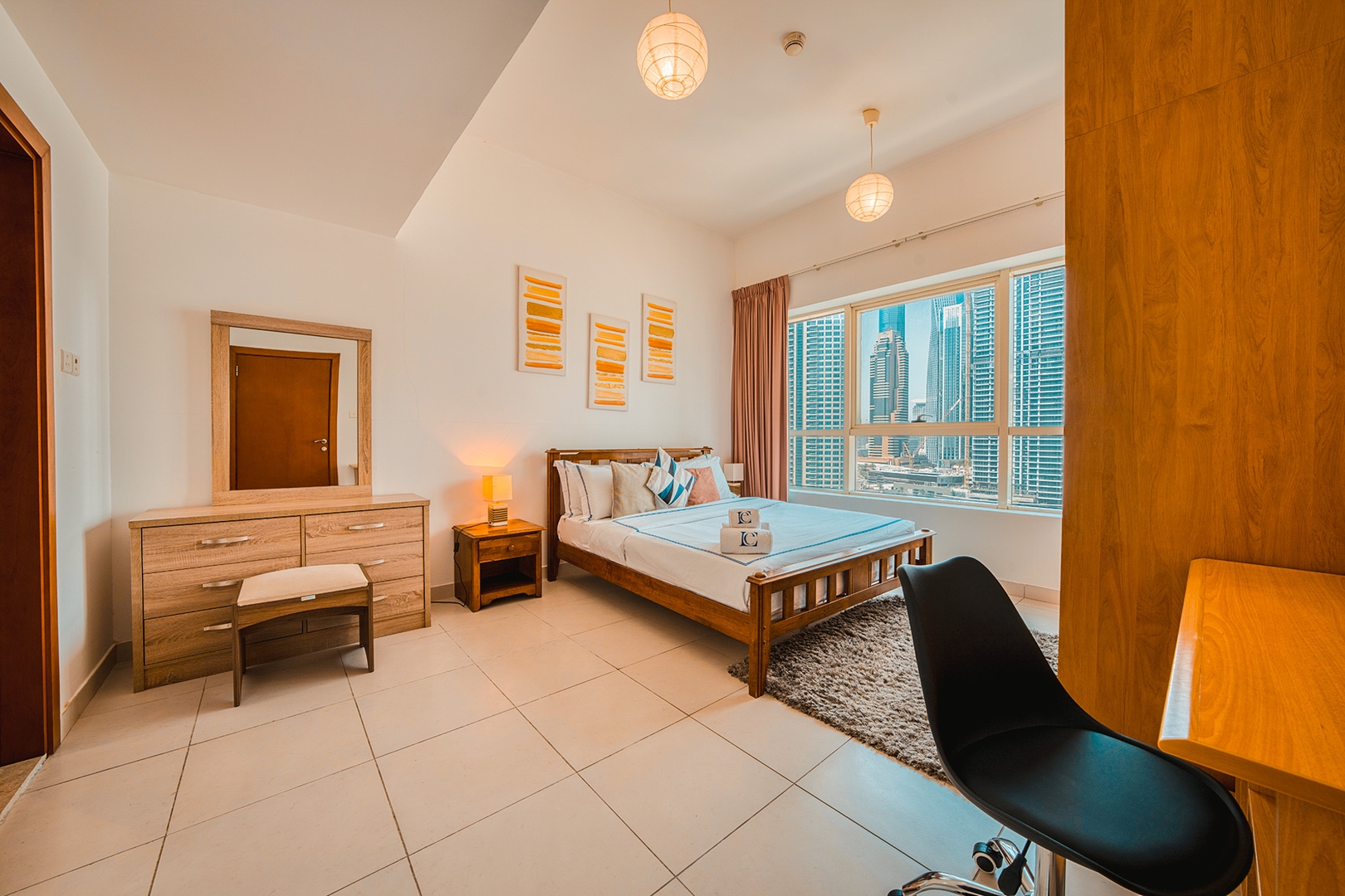 MVT - 1BR with Balcony & Stunning Marina View. 18 Vacation Homes