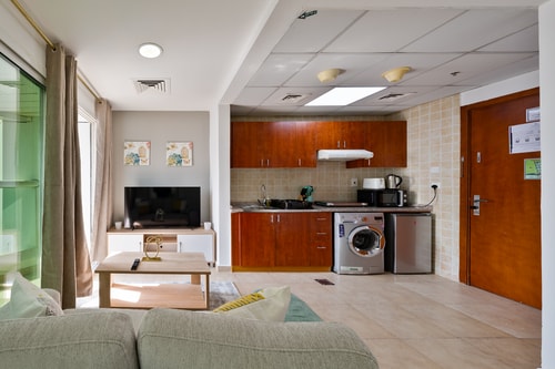 Modern furnished studio with balcony in JLT - BRK 12 Vacation Homes