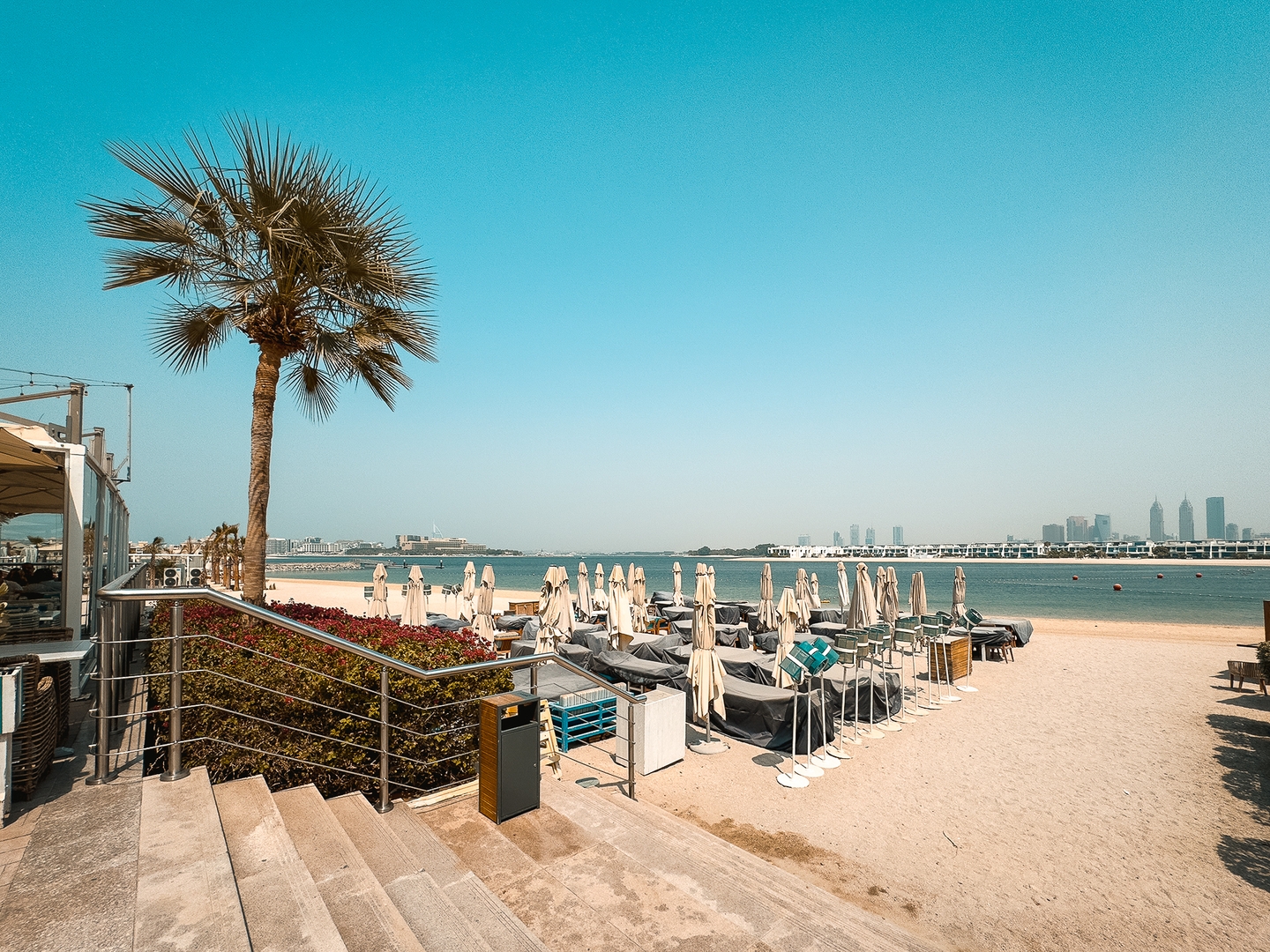 Seaview Studio Apartment in Palm Jumeirah 1 Vacation Homes