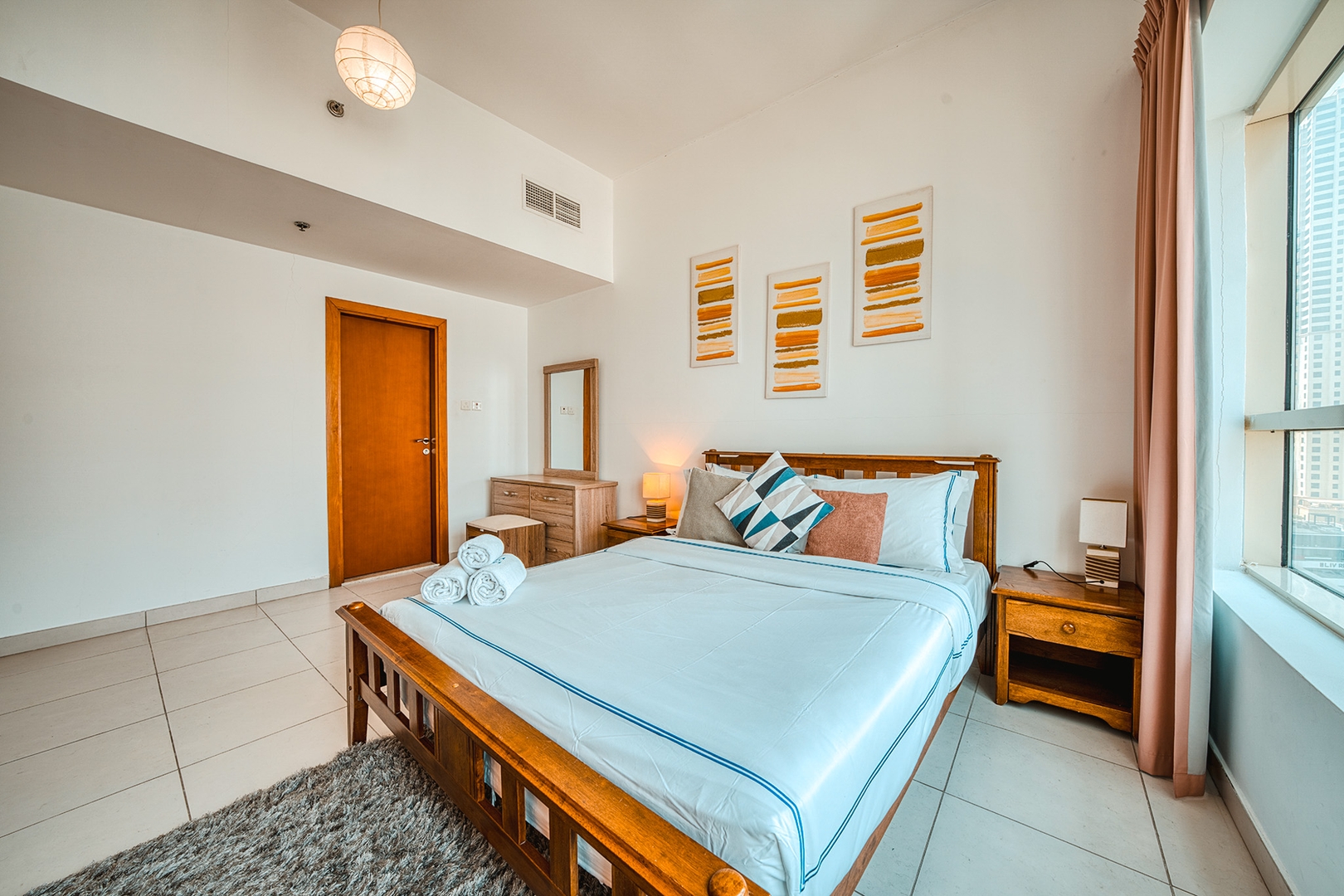 MVT - 1BR with Balcony & Stunning Marina View. 15 Vacation Homes