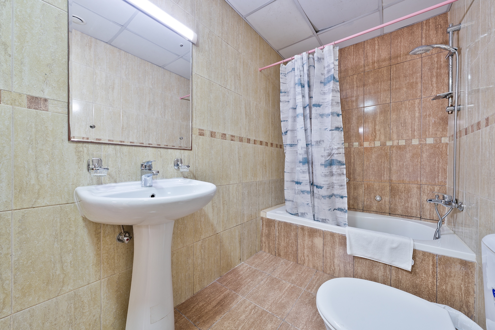 Modern furnished studio with balcony in JLT - BRK 17 Vacation Homes