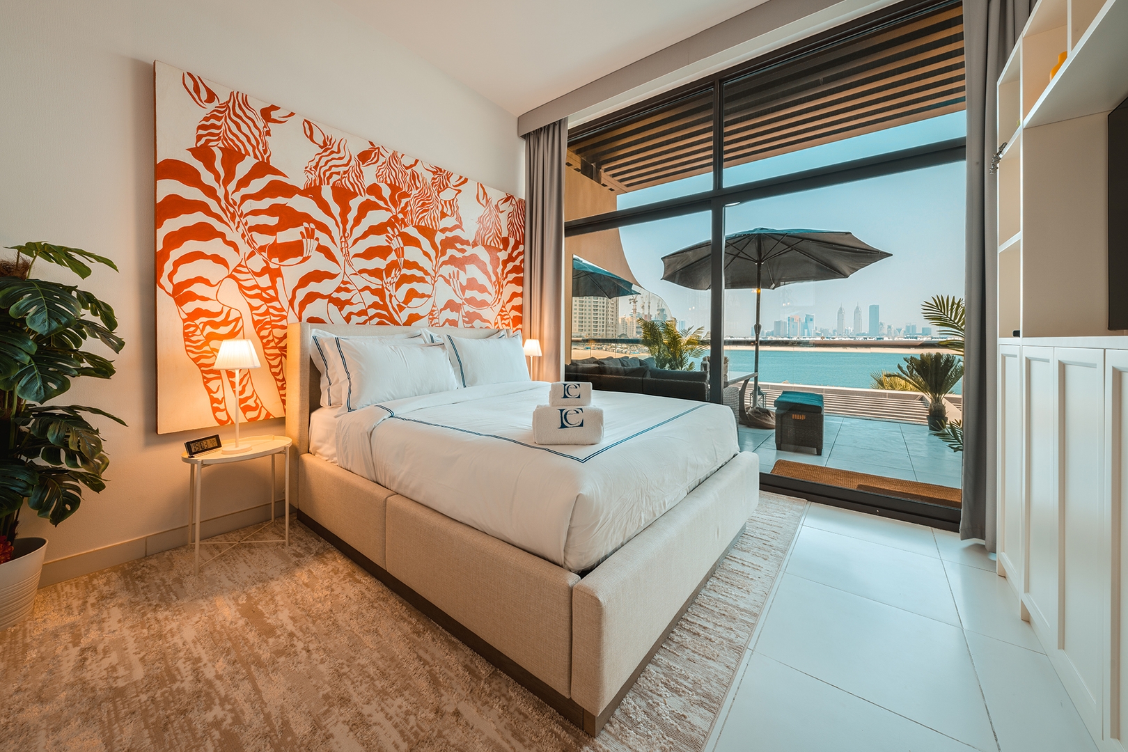 Seaview Studio Apartment in Palm Jumeirah 34 Vacation Homes