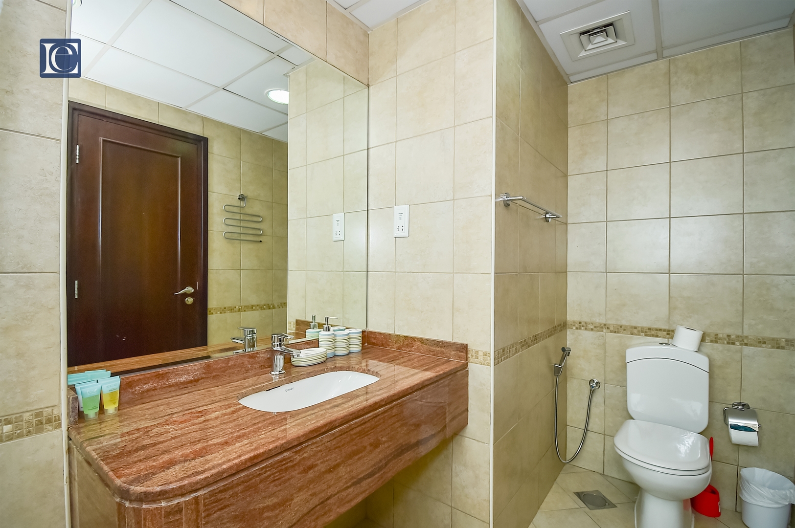 Sea view Apt with balcony in Royal Oceanic Marina 19 Vacation Homes