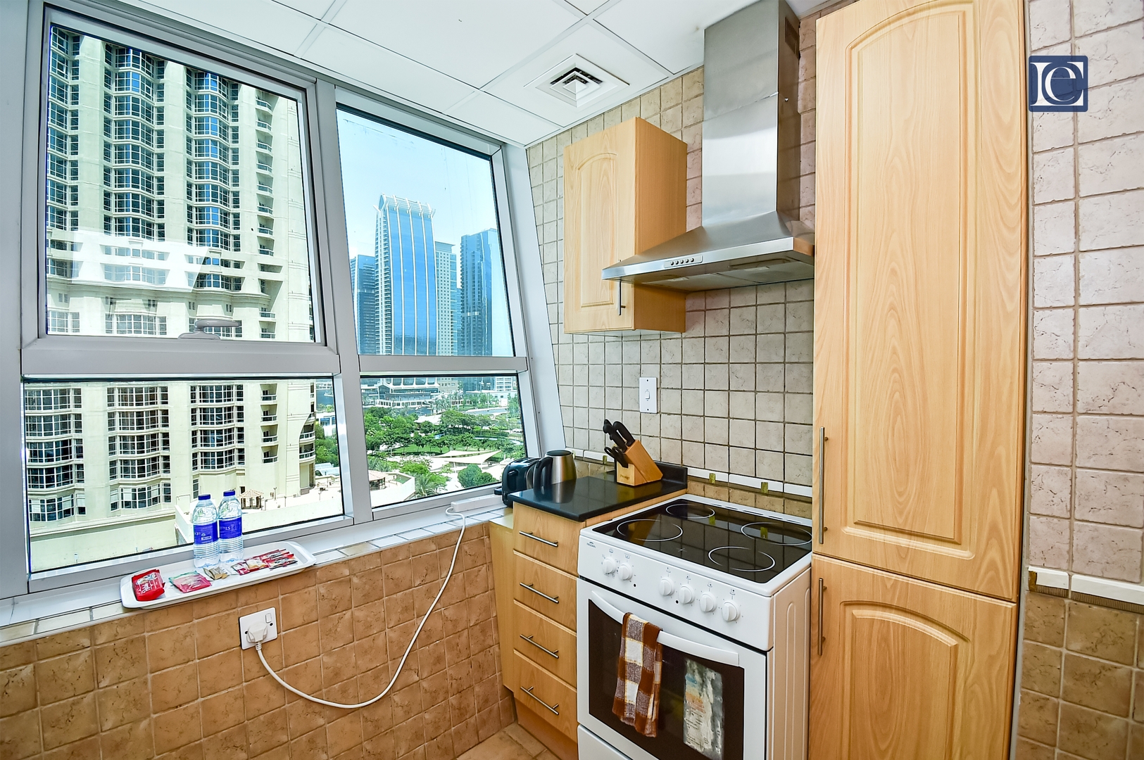 Modern 1BR near the Metro in Armada Tower 3 - AWD 26 Vacation Homes