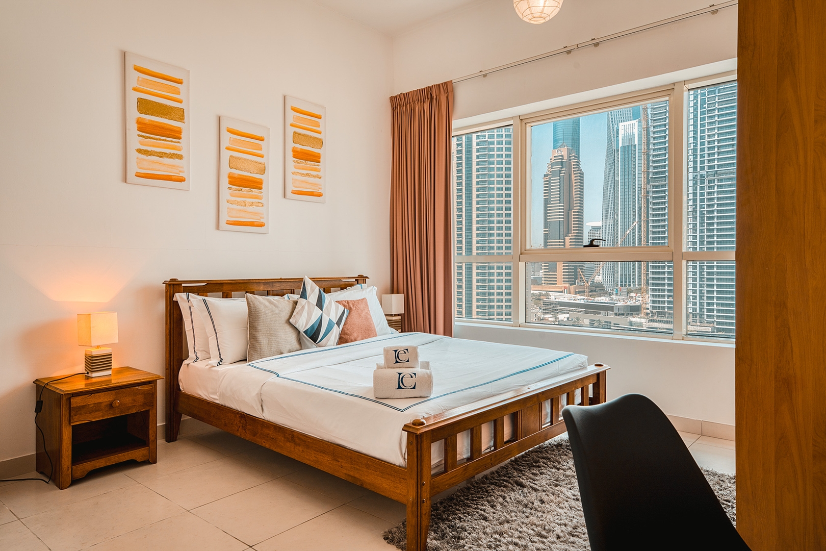MVT - 1BR with Balcony & Stunning Marina View. 19 Vacation Homes