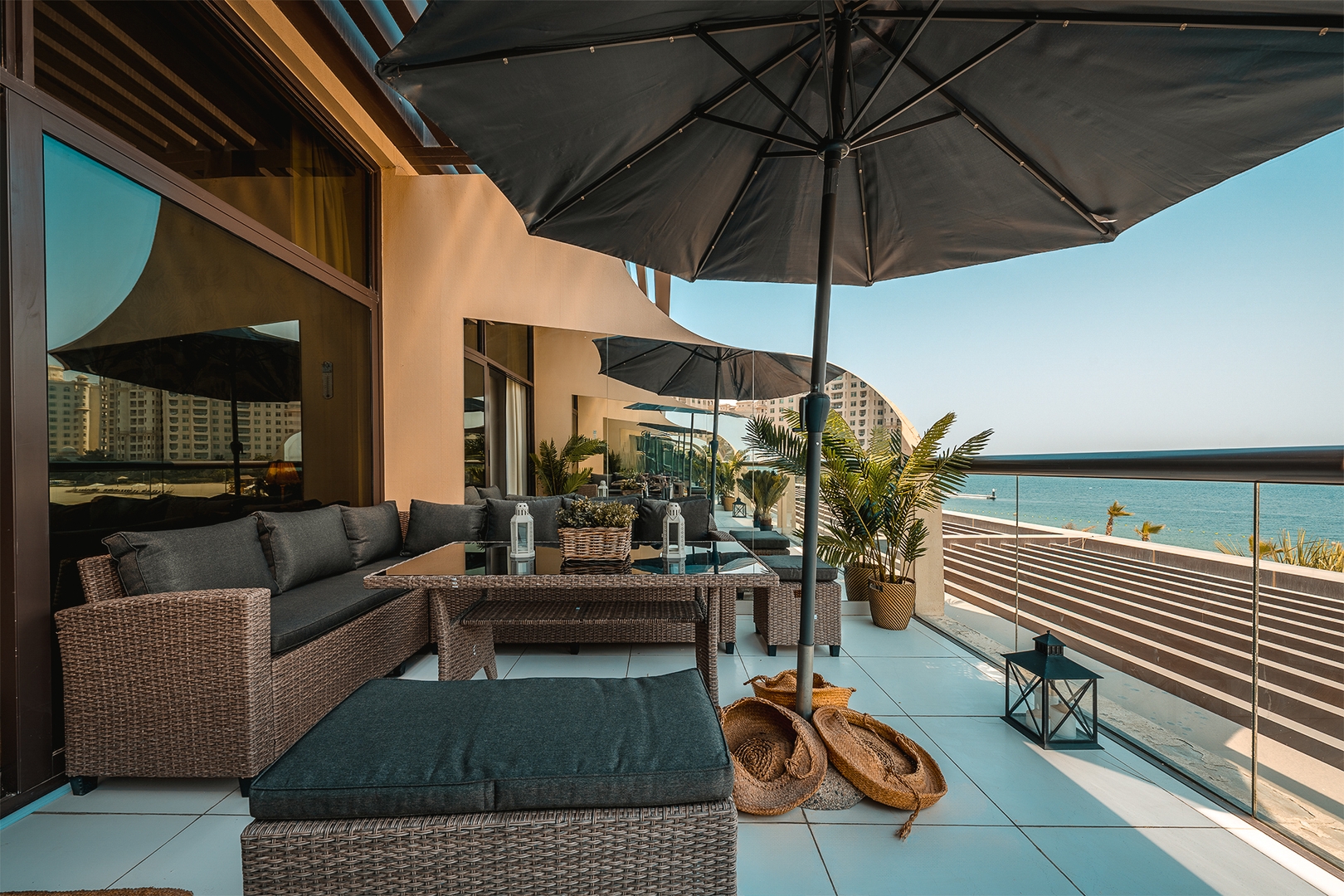Seaview Studio Apartment in Palm Jumeirah 42 Vacation Homes