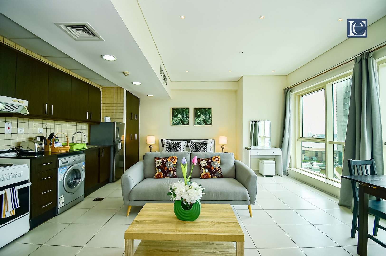 Sea view Apt with balcony in Royal Oceanic Marina 10 Vacation Homes