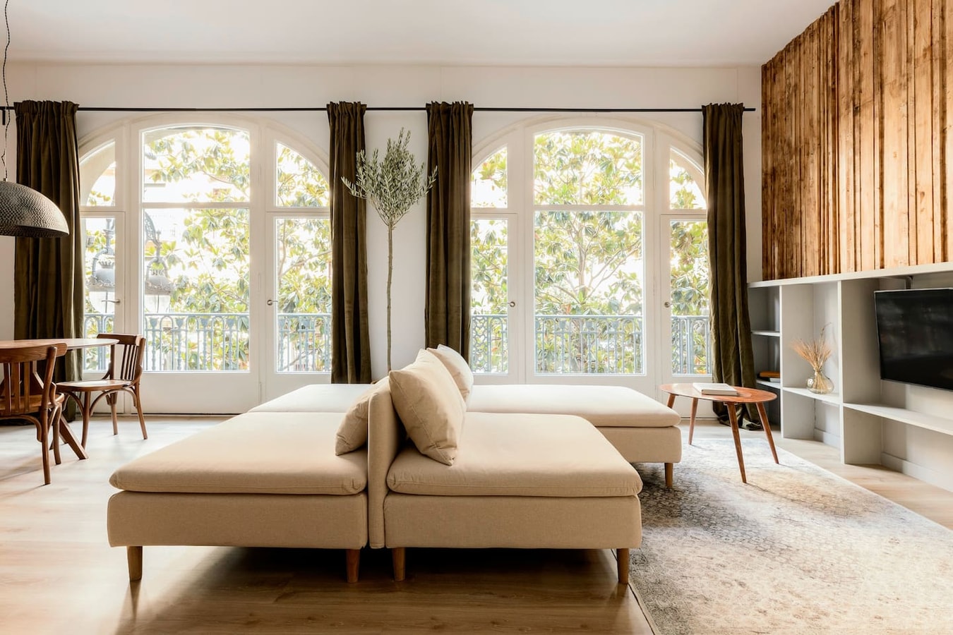 Ebro - 3 bedrooms in Gràcia