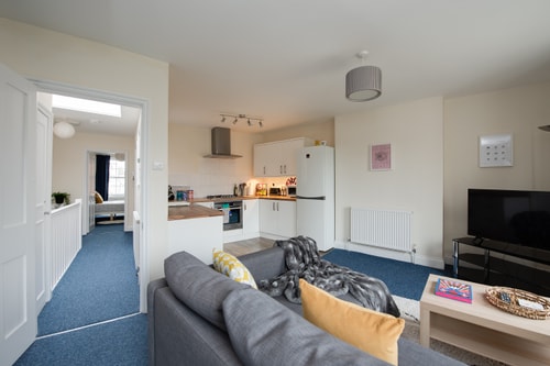 Awesome 1 bed in Central Southsea 6 Places to be