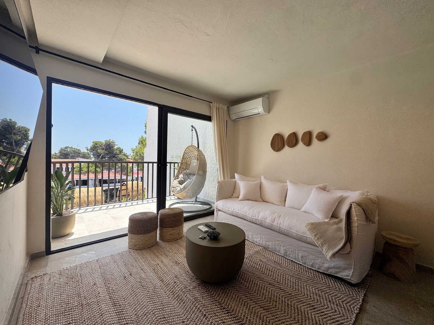 8- Just release! Brand new apt 1 Templa Stays