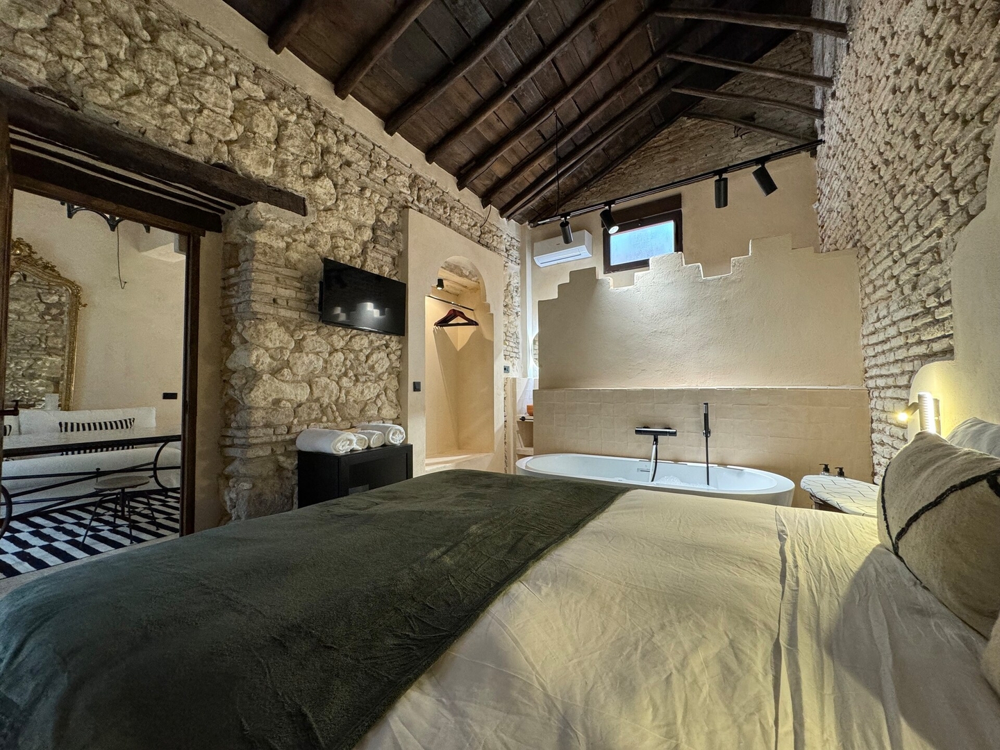 Apartamentos Nazarí - Emir 21 Templa Stays